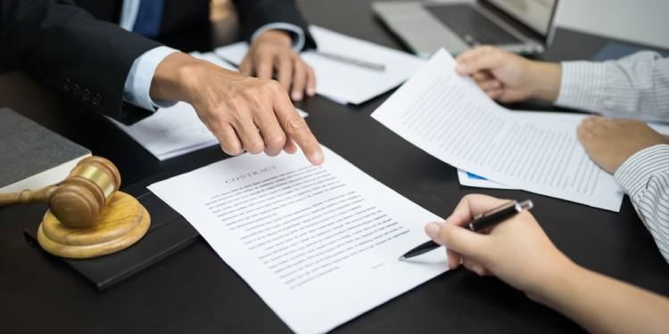 Юридическая команда для бизнеса и частных клиентов.